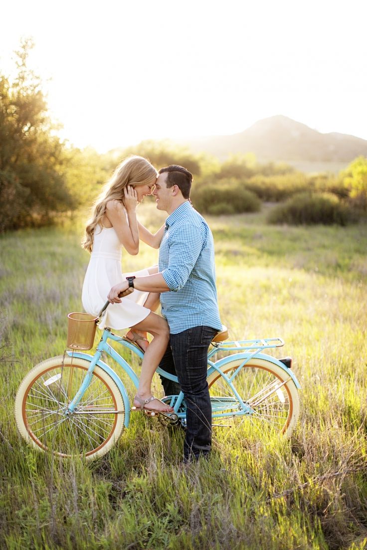 Engagement Photos for the Romantic At Heart