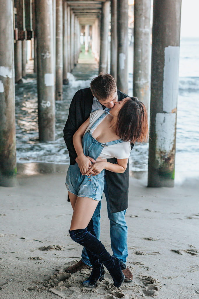 Engagement photo ideas at the beach