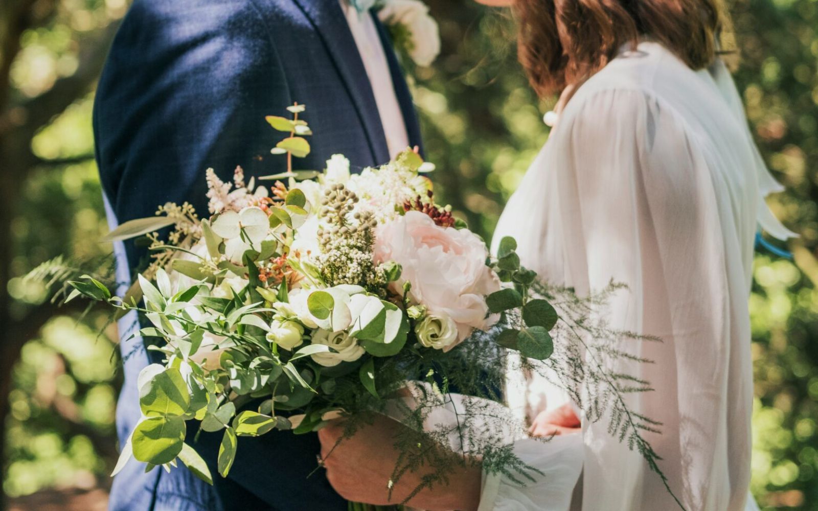 9 Best Anniversary Gifts by Year Celebrating Love’s Most Precious Moments