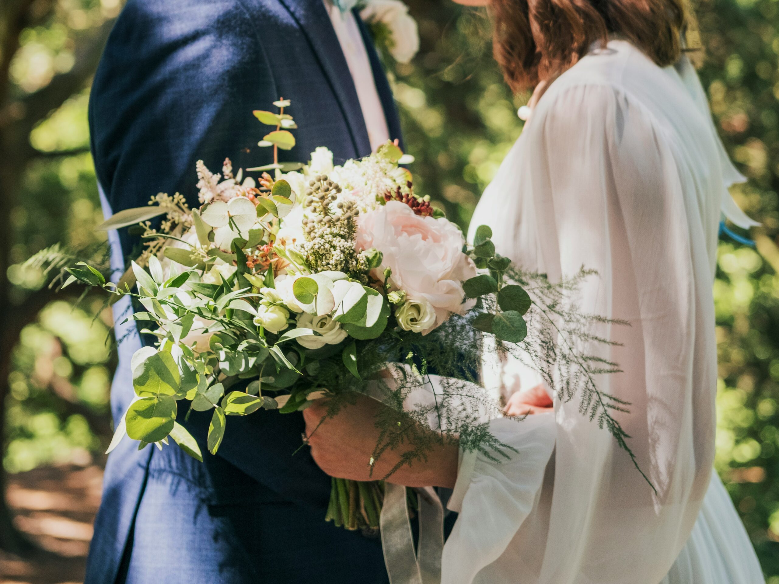 9 Best Anniversary Gifts by Year: Celebrating Love's Most Precious Moments